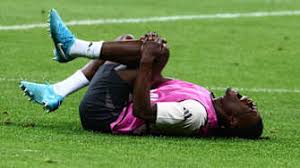 临经济崩溃 临经济崩溃